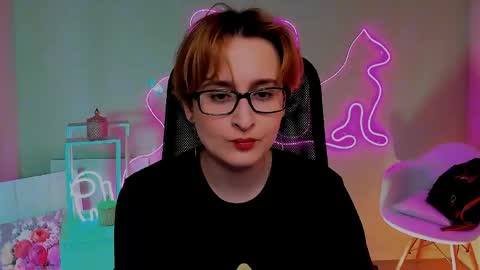 Snapshot of lixeluna chatting on May 2026 06:09:01 AM LixeLuna online show from May 2026 06:09:01 AM