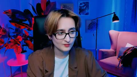 Snapshot of lixeluna chatting on May 2026 07:03:01 AM LixeLuna online show from May 2026 07:03:01 AM