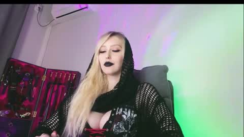 Liya Ray online show from March 2026 04:01:01 PM