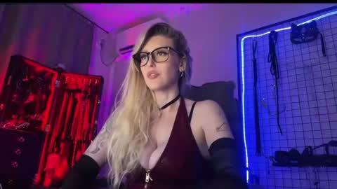 Liya Ray online show from July 2026 11:18:01 PM