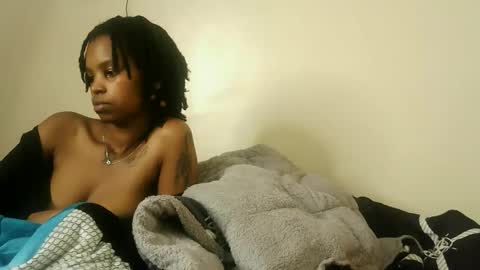 liz_lovie online show from May 2026 09:53:01 PM