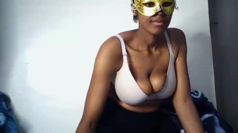 liz_lovie online show from May 2026 06:34:02 PM