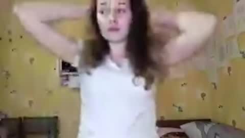 Molly online show from April 2026 04:16:02 PM