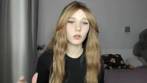lizza_a online show from March 2026 07:28:01 PM