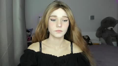 lizza_a online show from April 2026 05:24:02 PM