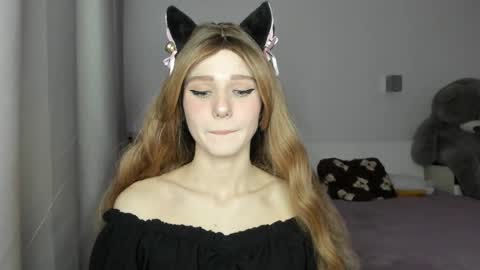 lizza_a online show from April 2026 05:18:01 PM