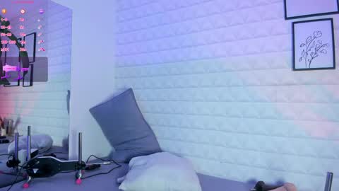  Lizzie  online show from April 2026 11:57:02 AM