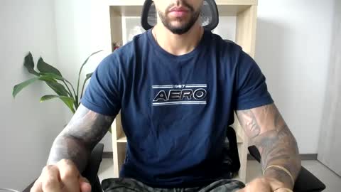 Logan Wolfp online show from May 2026 01:40:01 PM