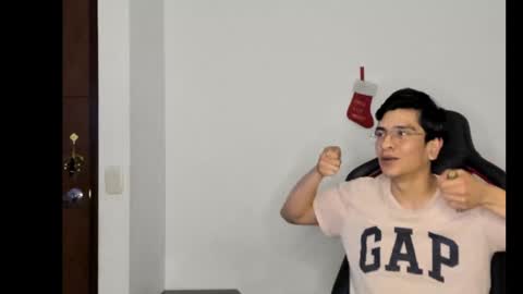 Snapshot of logannick chatting on December 2024 09:40:02 AM Logan online show from December 2024 09:40:02 AM