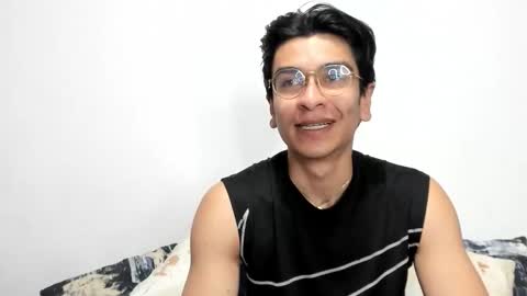 Snapshot of logannick chatting on November 2025 09:01:01 AM Logan online show from November 2025 09:01:01 AM