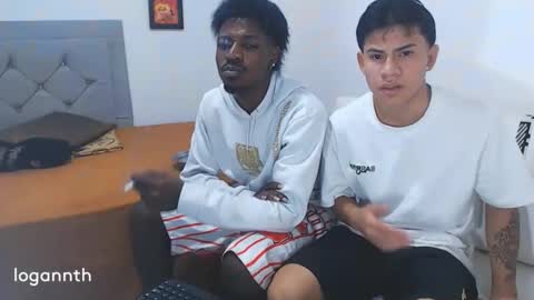 logannthh online show from December 2024 07:53:02 PM