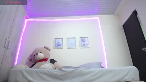 Lola Calypso online show from April 2026 06:19:01 AM