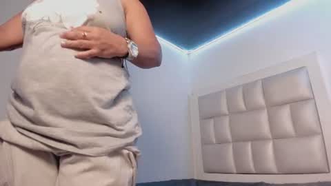 lola_js online show from July 2026 12:01:01 PM