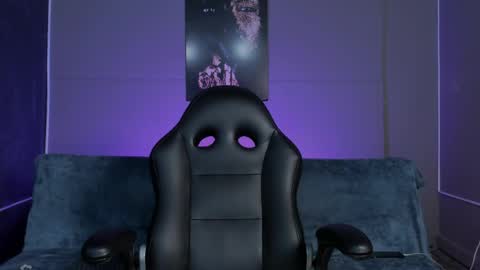 lola red online show from April 2026 07:16:02 PM