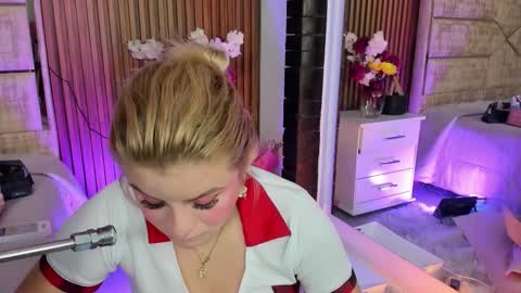 Lola Angel online show from March 2026 08:03:01 PM