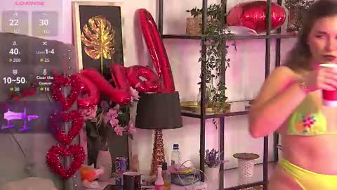Snapshot of lolabuttie chatting on June 2026 06:26:02 AM Lola new tits boobs ass stepsis online show from June 2026 06:26:02 AM