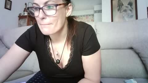 LOLA HUESO y ERIC online show from April 2026 08:52:02 AM