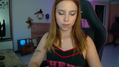 Lola doll online show from October 2025 05:58:02 PM