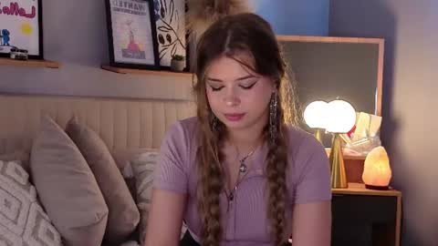 Lola online show from June 2026 08:02:01 AM