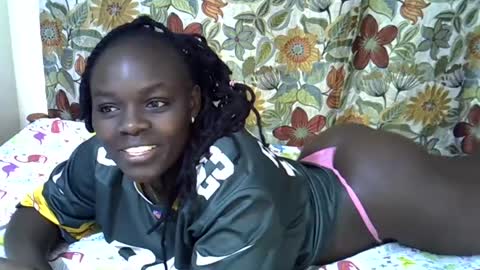 lora_amor online show from June 2026 04:13:01 PM