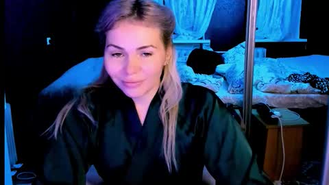 Lora online show from October 2025 02:22:02 AM