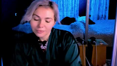 Lora online show from November 2025 02:57:02 AM