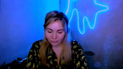 Lora online show from March 2026 03:23:02 AM