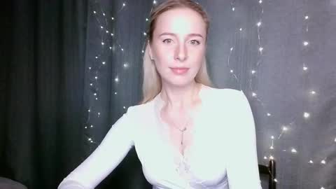 loravine online show from March 2026 03:22:01 PM