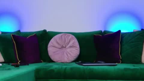 Miss online show from April 2026 07:07:02 PM