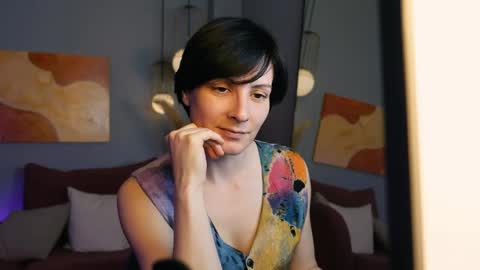Loren online show from May 2026 07:04:02 AM