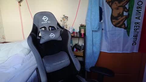 Lori -----------------------------------    online show from March 2026 02:22:02 PM