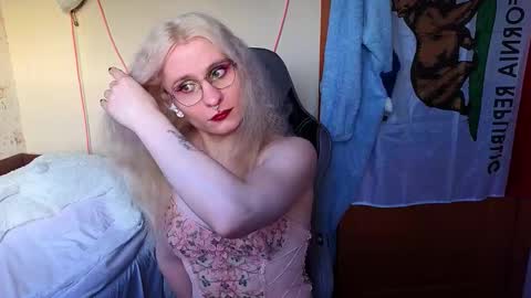 Lori -----------------------------------    online show from March 2026 03:15:02 PM