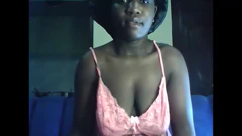 lotty_lavilla online show from April 2026 02:51:02 AM