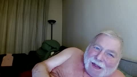 louis_chokdee online show from December 2025 06:04:01 PM