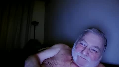 louis_chokdee online show from December 2025 04:58:02 PM