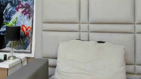 Louis online show from April 2026 01:48:01 AM