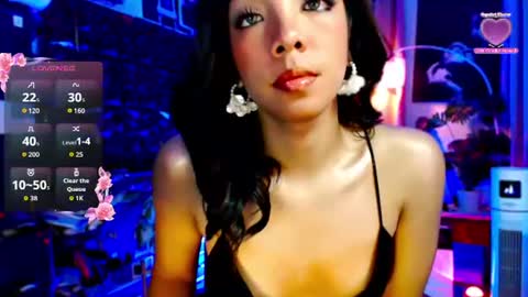 Snapshot of louisassy chatting on June 2026 03:18:01 AM Louisa online show from June 2026 03:18:01 AM