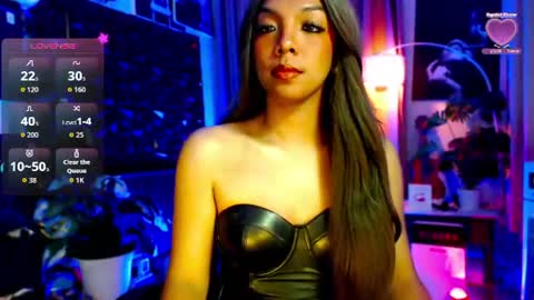 Snapshot of louisassy chatting on June 2026 03:15:01 AM Louisa online show from June 2026 03:15:01 AM