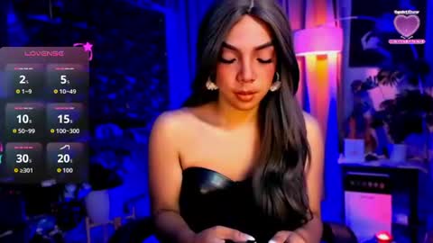 Snapshot of louisassy chatting on June 2026 02:49:01 AM Louisa online show from June 2026 02:49:01 AM