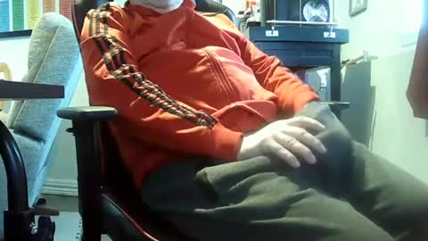 Snapshot of loumtl3 chatting on December 2024 02:11:02 PM loumtl3 online show from December 2024 02:11:02 PM