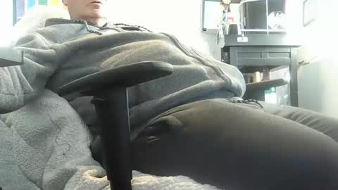 Snapshot of loumtl3 chatting on February 2025 12:29:02 PM loumtl3 online show from February 2025 12:29:02 PM