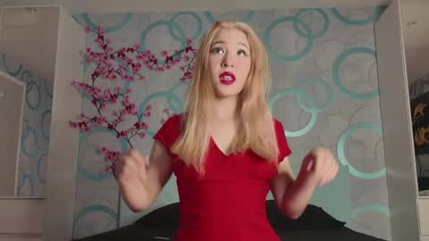 lovamanda online show from May 2026 10:49:01 PM