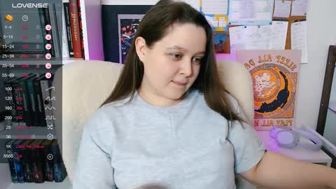 Mia  online show from February 2026 06:17:02 PM