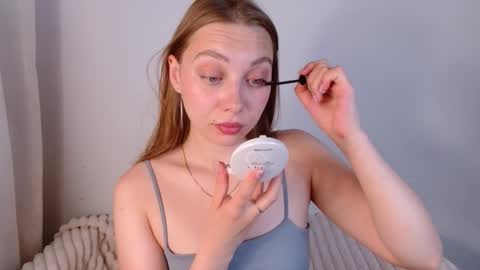 Snapshot of love_bella_ chatting on June 2026 12:01:02 AM love bella online show from June 2026 12:01:02 AM
