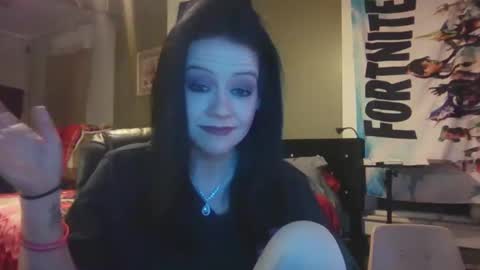 loveashlii online show from May 2026 05:25:01 AM
