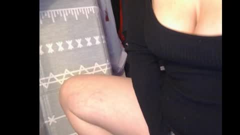 Snapshot of lovefuckingnsucking chatting on January 2026 12:57:01 AM Ashley and Leon online show from January 2026 12:57:01 AM