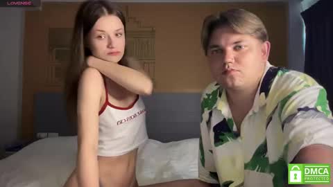 Snapshot of lovelly_mooncouple chatting on March 2025 09:18:02 AM Mileena and Oliver online show from March 2025 09:18:02 AM