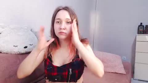 Snapshot of lovely_hayley chatting on June 2026 09:04:01 PM Lovely Hayley online show from June 2026 09:04:01 PM