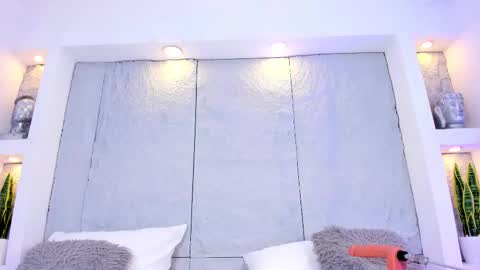 Lovely online show from March 2026 05:52:01 PM