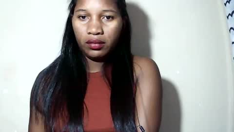 Snapshot of lovelylarra chatting on June 2026 06:39:01 PM lovelylarra online show from June 2026 06:39:01 PM